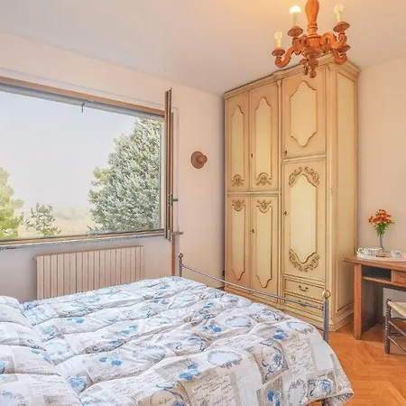 Eight-bedroom Holiday In Fano -pu-